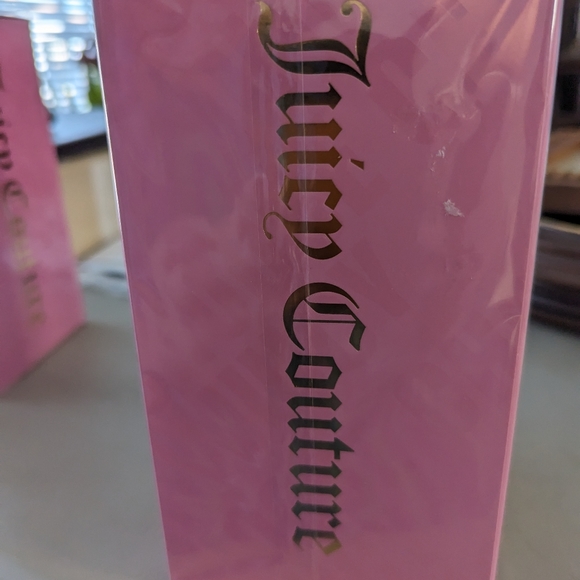 Juicy Couture Reed Diffuser Set. - Picture 4 of 4